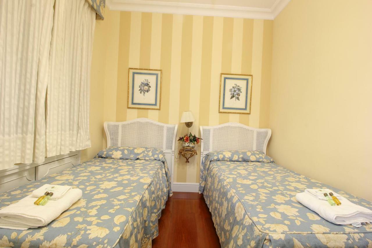 Apartamento La Feria Apartment Seville Luaran gambar