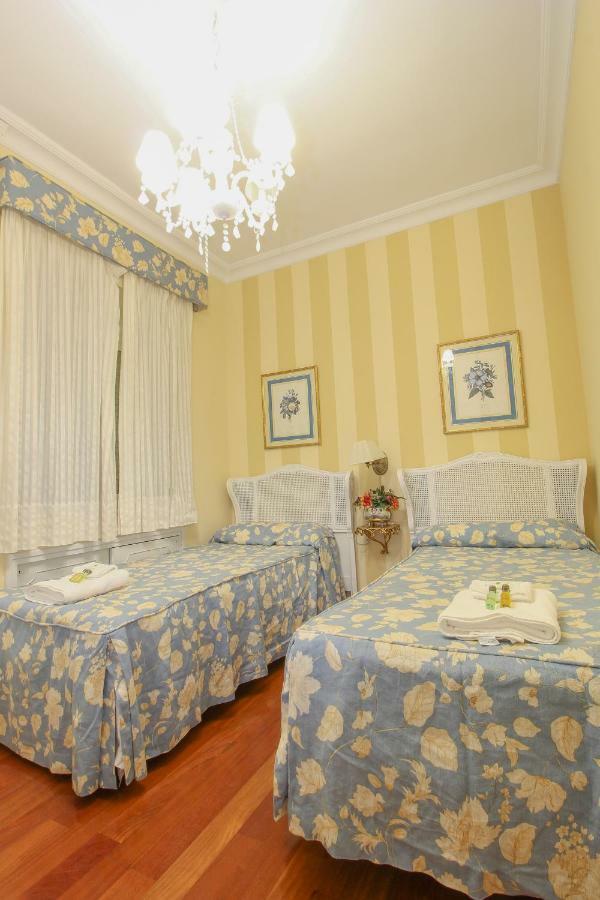 Apartamento La Feria Apartment Seville Luaran gambar