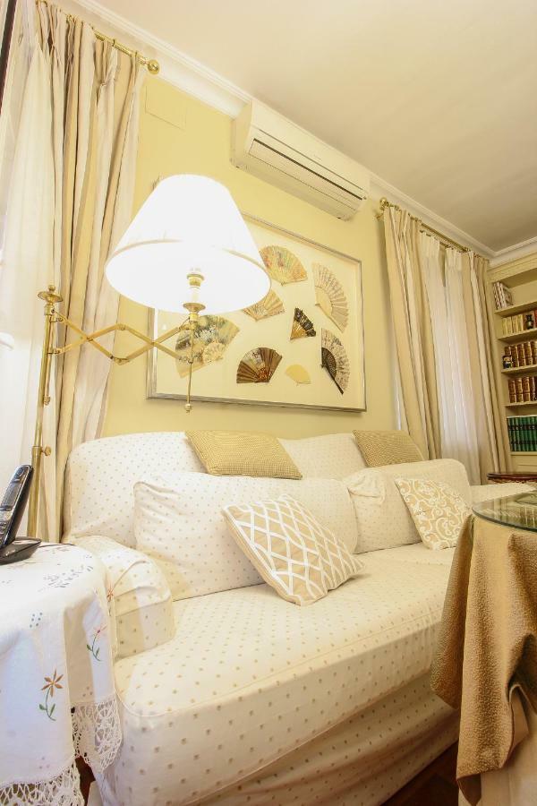 Apartamento La Feria Apartment Seville Luaran gambar