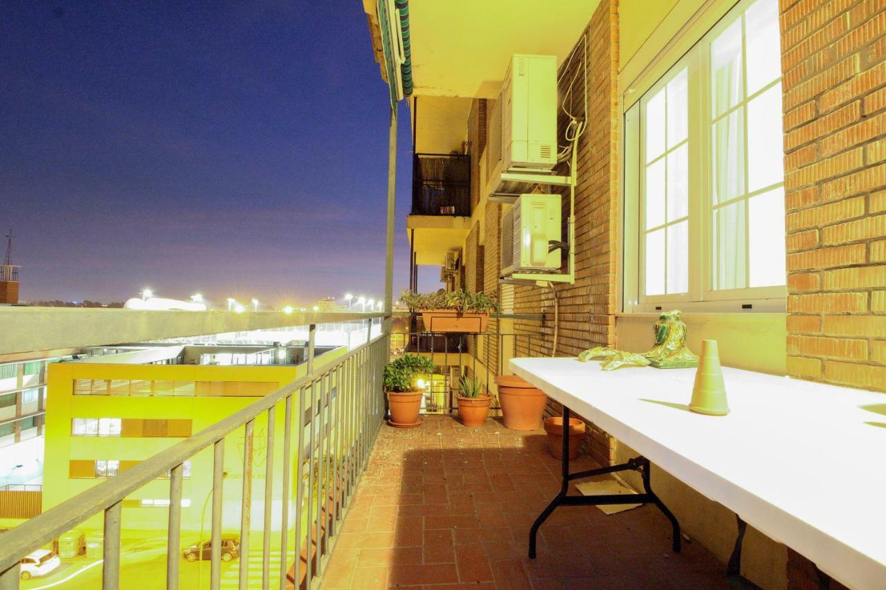 Apartamento La Feria Apartment Seville Luaran gambar