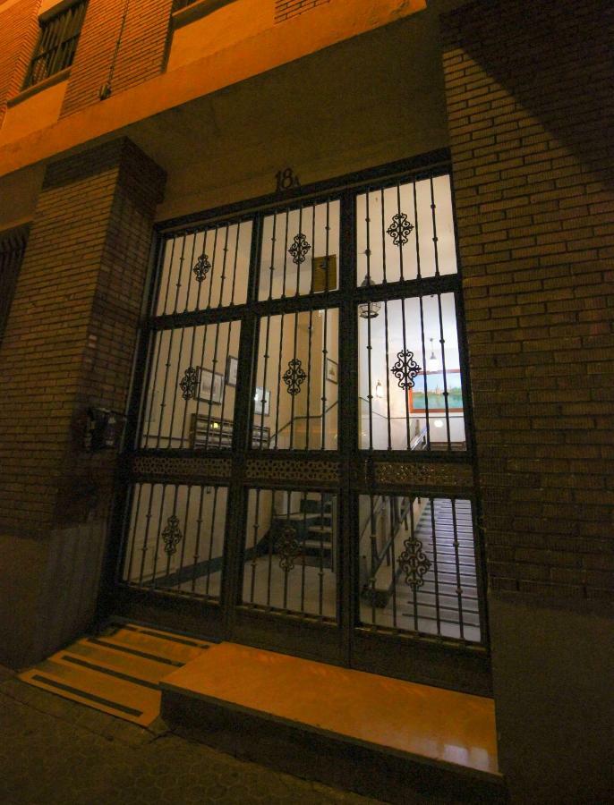 Apartamento La Feria Apartment Seville Luaran gambar