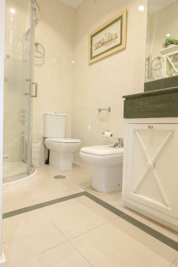 Apartamento La Feria Apartment Seville Luaran gambar