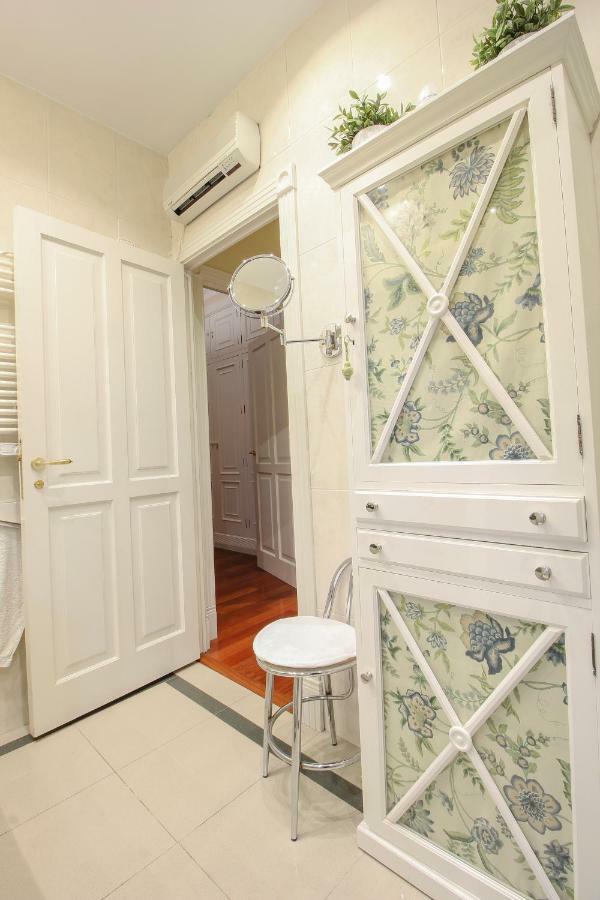 Apartamento La Feria Apartment Seville Luaran gambar