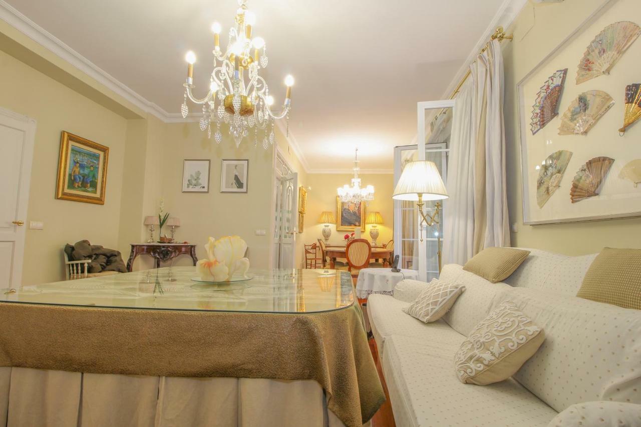 Apartamento La Feria Apartment Seville Luaran gambar