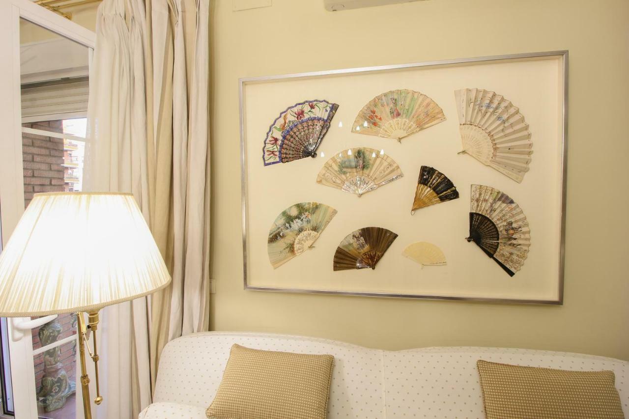 Apartamento La Feria Apartment Seville Luaran gambar